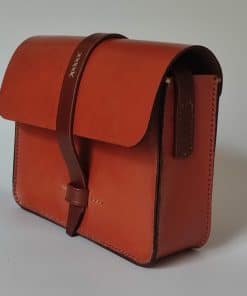 Bolso mediano de piel marron tostado vista lateral